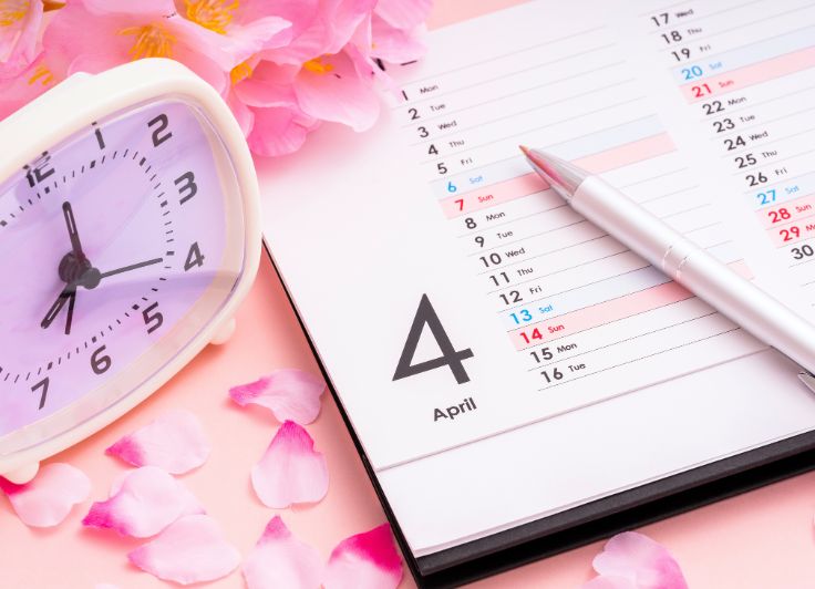 4月のカレンダーと時計