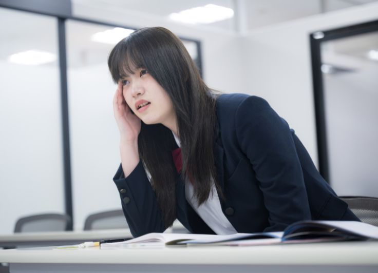 絶望している学生