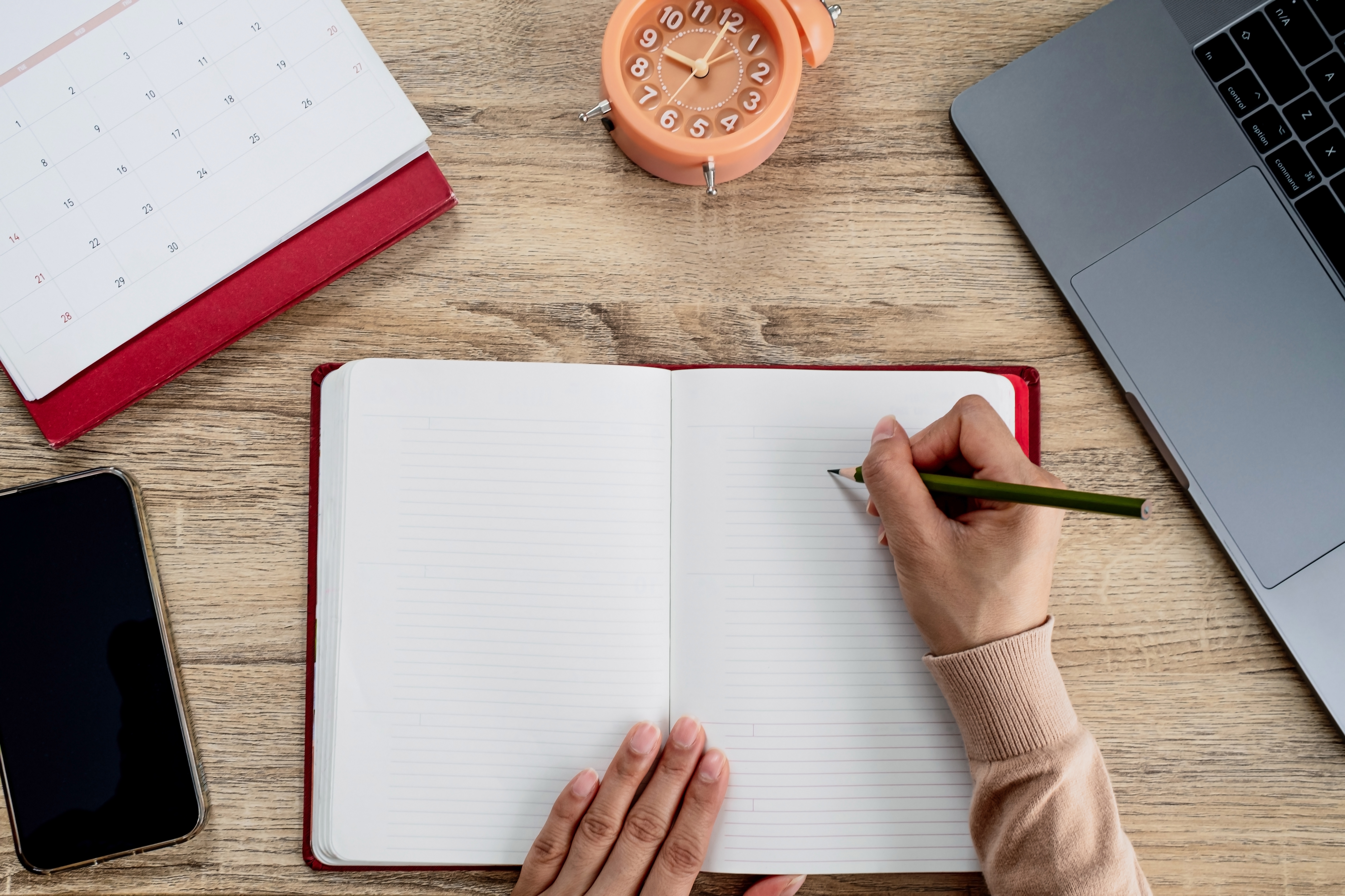 時計を見ながら勉強