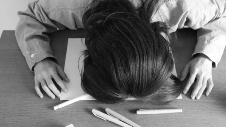 勉強につかれた人
