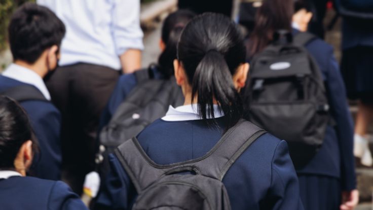 通学をする子供