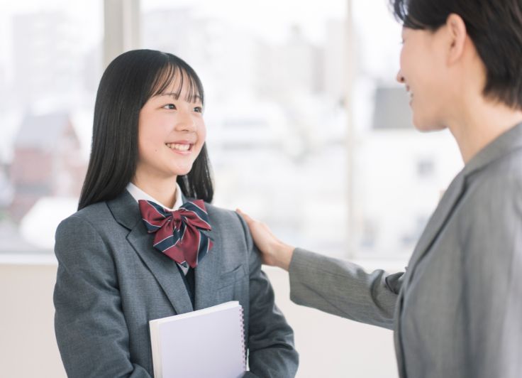 女学生と教師
