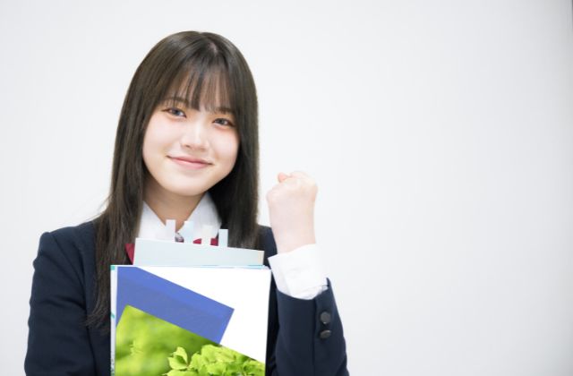 喜んでいる学生